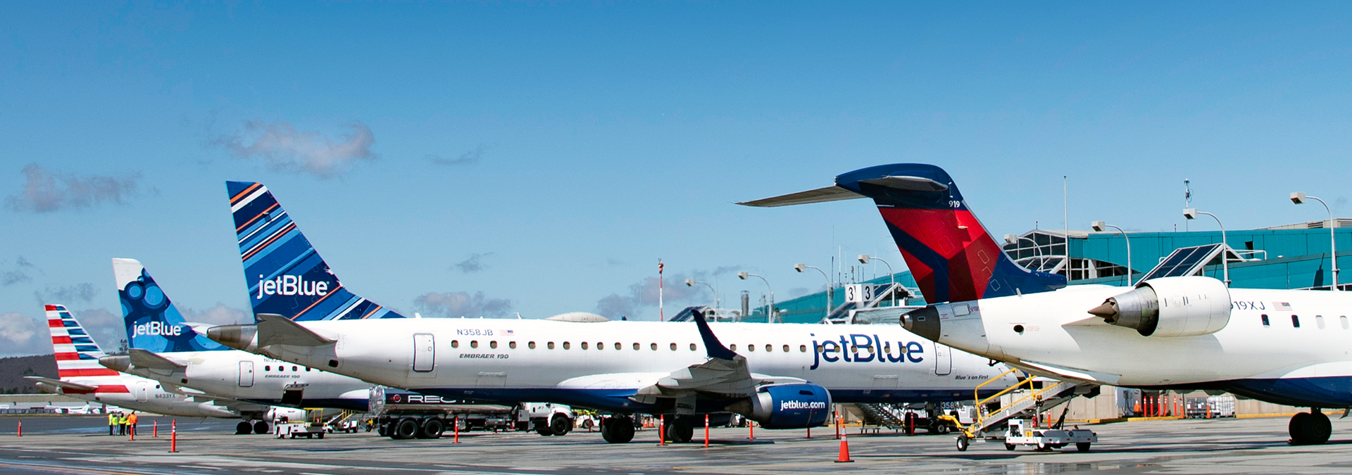 Jetblue flight checker best sale